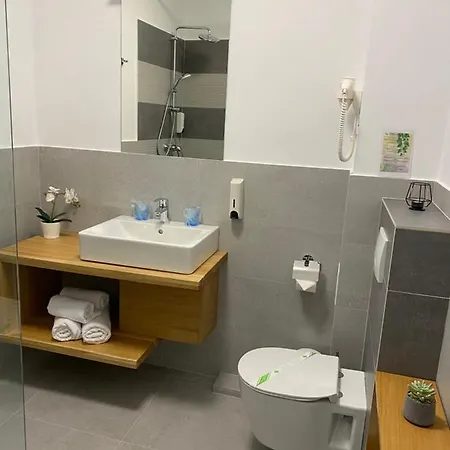 Manolle Boutique Aparthotel 3*