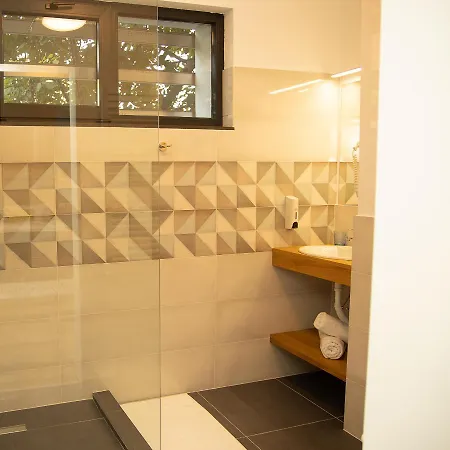 Manolle Boutique Aparthotel 3*