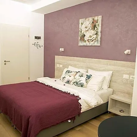 Manolle Boutique Aparthotel