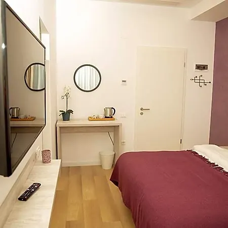 Manolle Boutique Bucharest