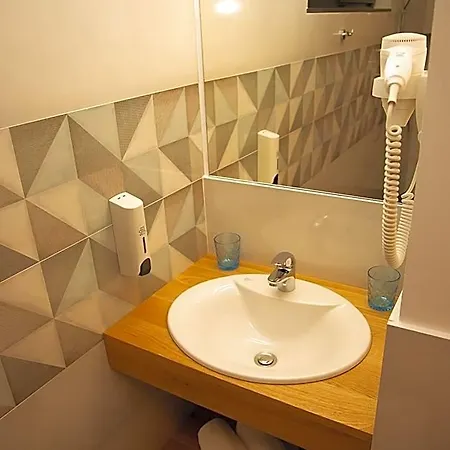 Manolle Boutique 3* Bucharest